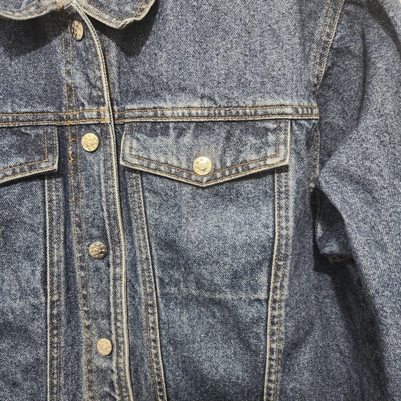 Women's Denim Jacket with Red Accents Size Large - Picture 3 of 8